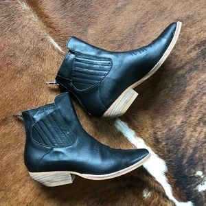 Anthropology Silent D Puly Western Boots